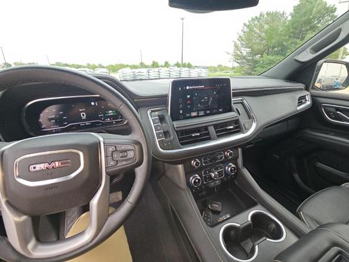 Onyx Black 2023 GMC Yukon SLT