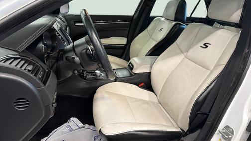 Bright White Clearcoat 2017 Chrysler 300 S