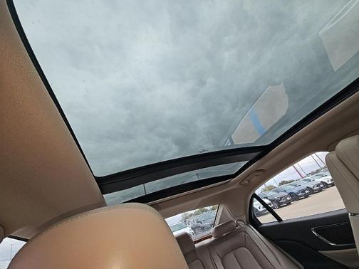 2017 Lincoln Continental Reserve