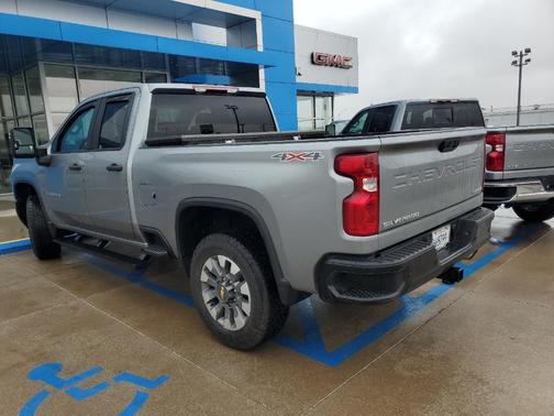 2025 Chevrolet Silverado 2500 Custom