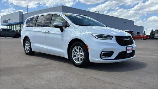 2023 Chrysler Pacifica Touring-L