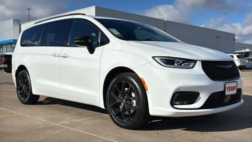 2026 Chrysler Pacifica Select AWD