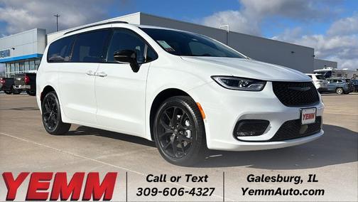 2026 Chrysler Pacifica Select AWD