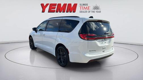 Bright White 2026 Chrysler Pacifica Select AWD