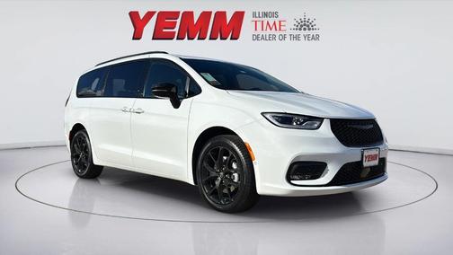 Bright White 2026 Chrysler Pacifica Select AWD
