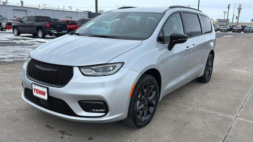 2026 Chrysler Pacifica Select AWD