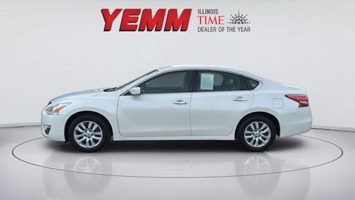 Pearl White 2013 Nissan Altima 2.5 S
