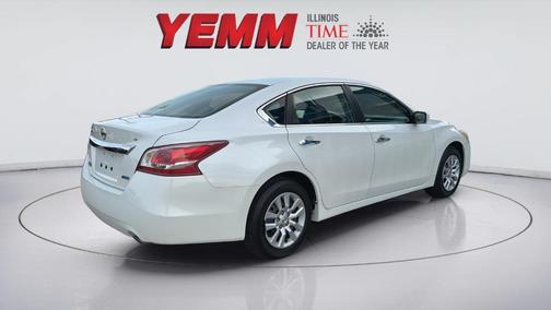 Pearl White 2013 Nissan Altima 2.5 S