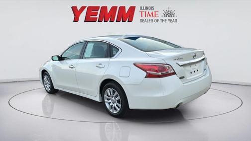 Pearl White 2013 Nissan Altima 2.5 S