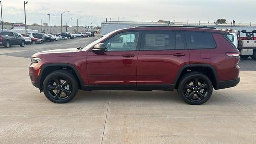 2025 Jeep Grand Cherokee L Laredo