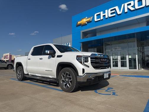 2024 GMC Sierra 1500 SLT