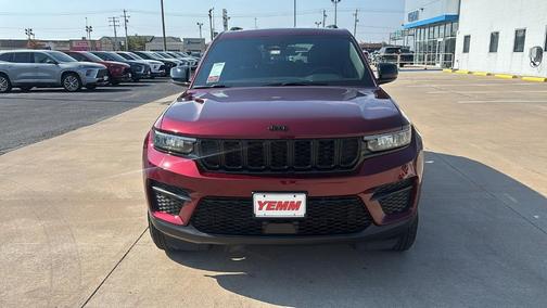 2025 Jeep Grand Cherokee Laredo