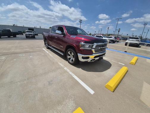 Delmonico Red Pearlcoat 2022 RAM 1500 Laramie