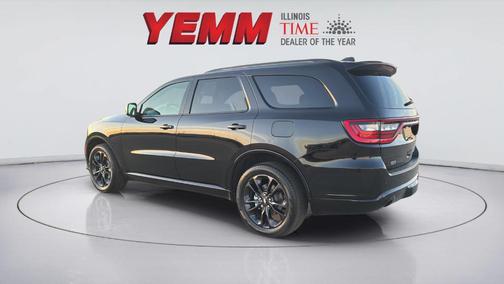DB Black Crystal Clearcoat 2026 Dodge Durango GT