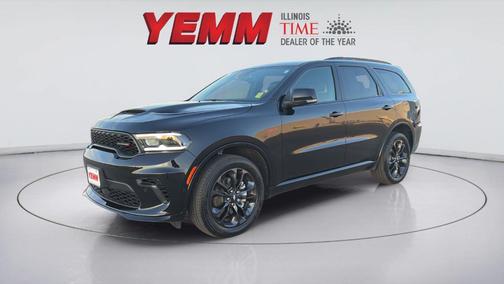DB Black Crystal Clearcoat 2026 Dodge Durango GT