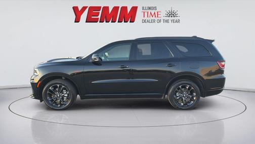 DB Black Crystal Clearcoat 2026 Dodge Durango GT