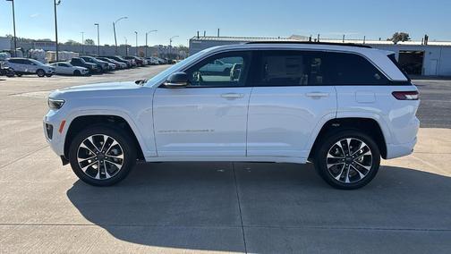 2025 Jeep Grand Cherokee Overland