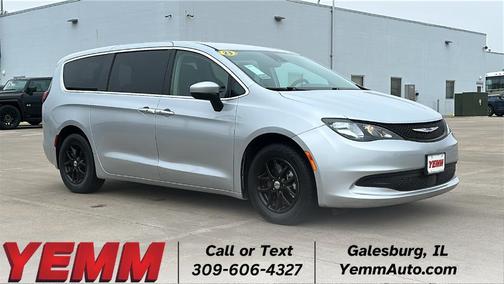 2023 Chrysler Voyager LX