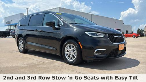 2023 Chrysler Pacifica Touring-L