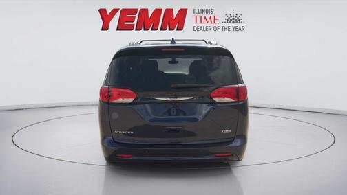 Jazz Blue Pearlcoat 2020 Chrysler Voyager LXI
