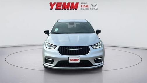 2026 Chrysler Pacifica Select AWD