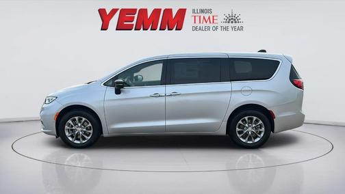 Silver Mist 2026 Chrysler Pacifica Select AWD