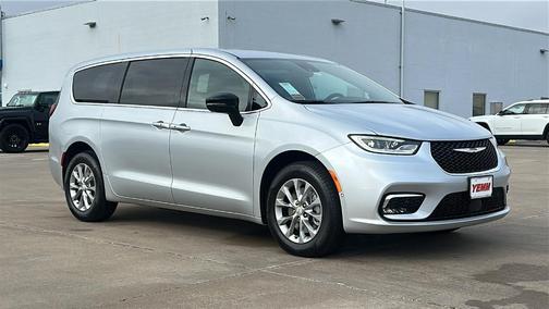 2026 Chrysler Pacifica Select AWD