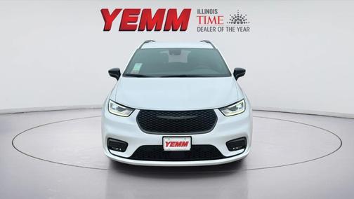 Bright White 2026 Chrysler Pacifica Select