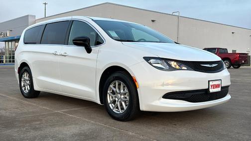 2026 Chrysler Voyager LX