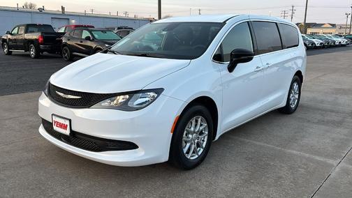 2026 Chrysler Voyager LX