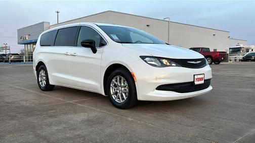 2026 Chrysler Voyager LX