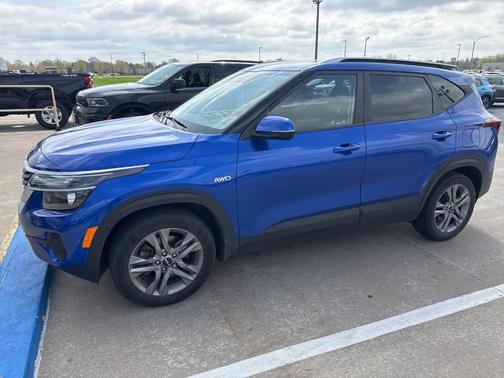 Neptune Blue 2022 Kia Seltos LX