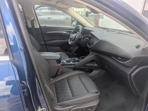 Sapphire Metallic 2023 Buick Envision Avenir
