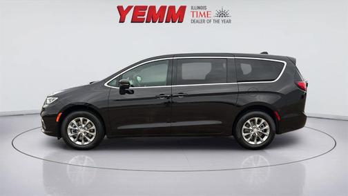 2026 Chrysler Pacifica Select AWD
