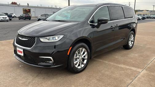 2026 Chrysler Pacifica Select AWD