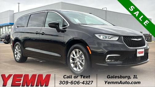 2026 Chrysler Pacifica Select AWD