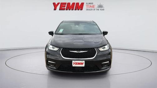 2026 Chrysler Pacifica Select AWD