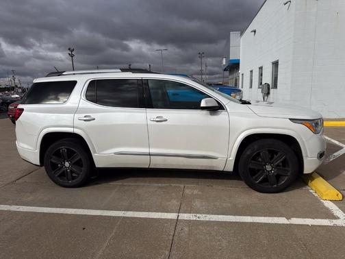 White Frost Tri-Coat 2017 GMC Acadia Denali