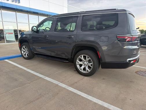 Metallic 2022 Jeep Wagoneer Series II