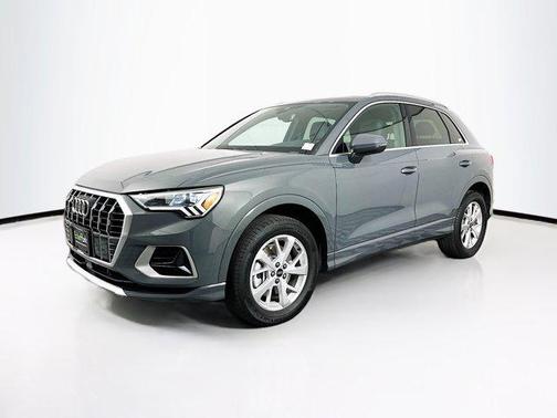 2023 Audi Q3 Premium 40 TFSI quattro Tiptronic