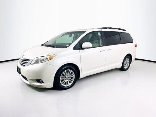 2015 Toyota Sienna XLE