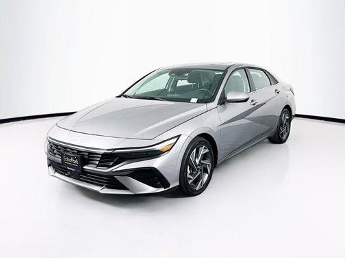 Fluid Metal 2025 Hyundai ELANTRA SEL