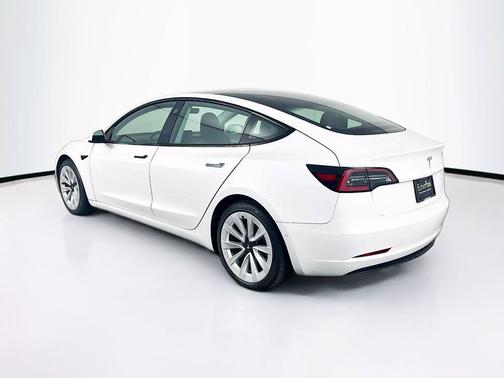 Pearl White Multi-Coat 2021 Tesla Model 3 Standard Range Plus