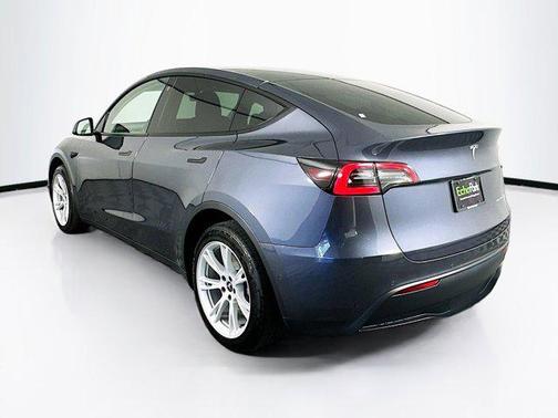 2022 Tesla Model Y Long Range Dual Motor All-Wheel Drive