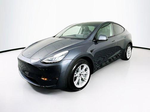 2022 Tesla Model Y Long Range Dual Motor All-Wheel Drive