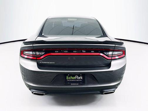 2017 Dodge Charger SE
