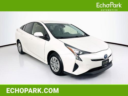 White 2018 Toyota Prius Two