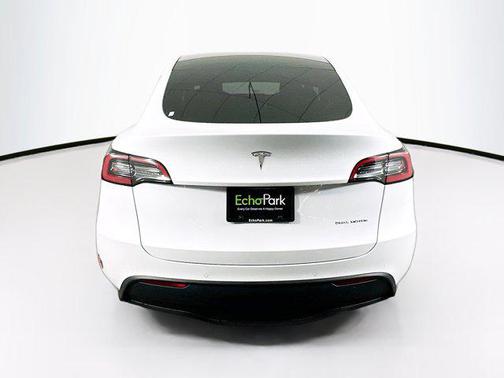 2022 Tesla Model Y Long Range Dual Motor All-Wheel Drive