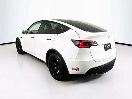 2022 Tesla Model Y Long Range Dual Motor All-Wheel Drive