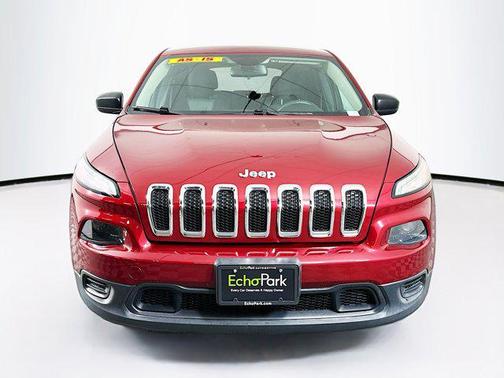 2016 Jeep Cherokee Sport